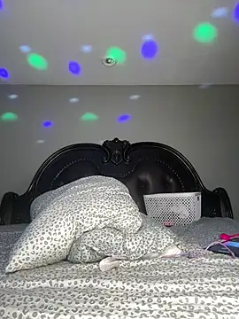 Snapshot of ThickAssRena chatting on 10-02-25, 05:27 ThickAssRena online show from 10-02-25, 05:27