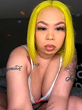 Snapshot of ThickAssRena chatting on 09-09-25, 05:06 ThickAssRena online show from 09-09-25, 05:06