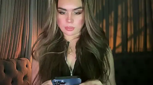 Snapshot of Mistress_supreme chatting on 01-30-25, 01:44 Mistress supreme online show from 01-30-25, 01:44