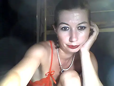 Snapshot of Olesja chatting on 06-12-26, 07:33 Olesja online show from 06-12-26, 07:33