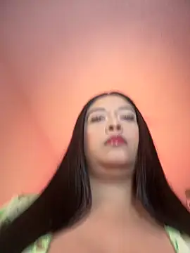 Snapshot of cami_ortiz__ chatting on 10-21-25, 04:12 cami ortiz online show from 10-21-25, 04:12