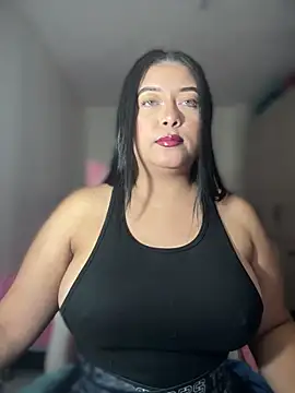 Snapshot of cami_ortiz__ chatting on 03-22-25, 03:30 cami ortiz online show from 03-22-25, 03:30
