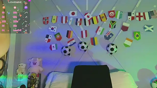 emmajohnss online show from 07-15-26, 03:57