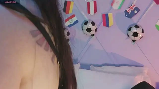 emmajohnss online show from 07-12-26, 03:51