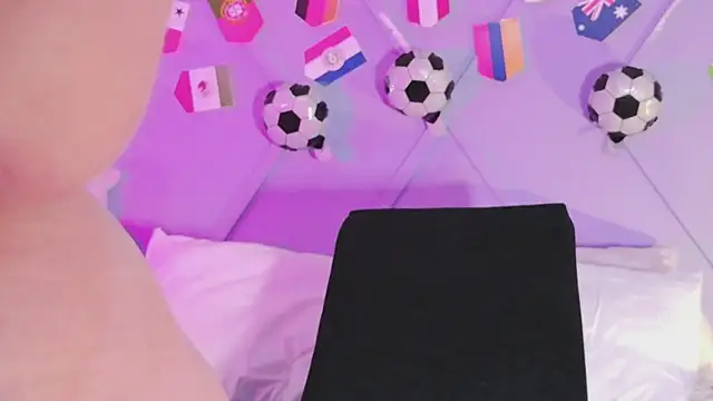 emmajohnss online show from 07-11-26, 04:02