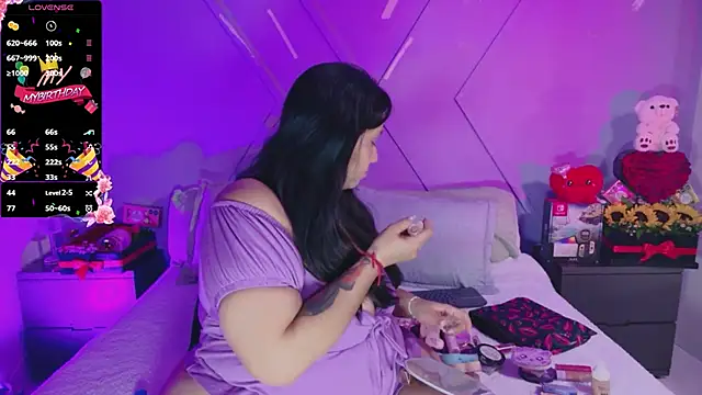 emmajohnss online show from 05-08-26, 03:54