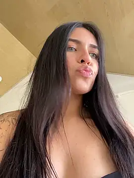 DaphneUwu online show from 12-15-24, 08:36