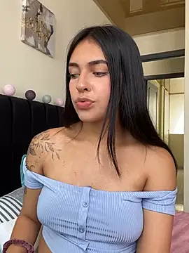 DaphneUwu online show from 12-13-24, 05:54