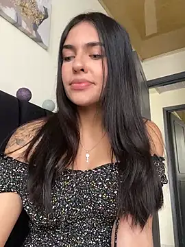 DaphneUwu online show from 01-05-25, 04:27