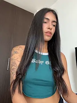 DaphneUwu online show from 04-19-26, 02:51