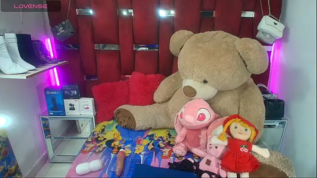 Snapshot of Ginna_doll chatting on 05-16-26, 06:29 Ginna doll online show from 05-16-26, 06:29