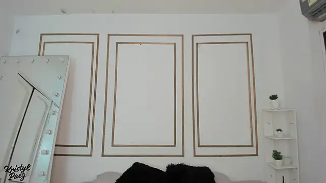 Snapshot of kristyl_paez chatting on 12-14-25, 03:39 kristyl paez online show from 12-14-25, 03:39