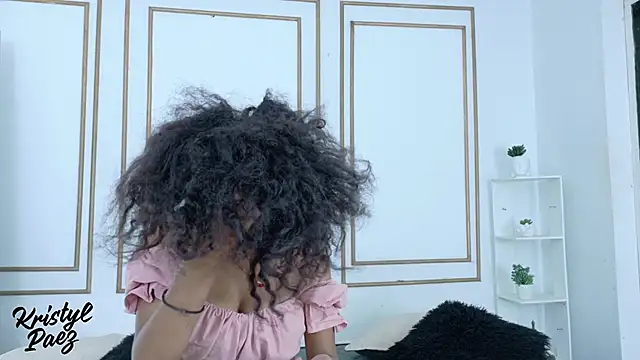 Snapshot of kristyl_paez chatting on 12-16-25, 08:24 kristyl paez online show from 12-16-25, 08:24