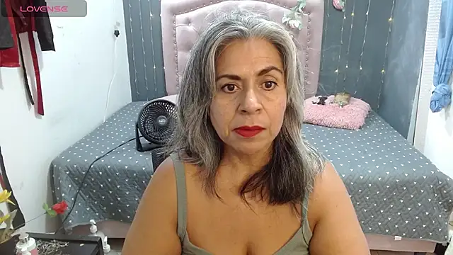 Snapshot of lalisha_96 chatting on 07-09-26, 01:06 lalisha 96 online show from 07-09-26, 01:06