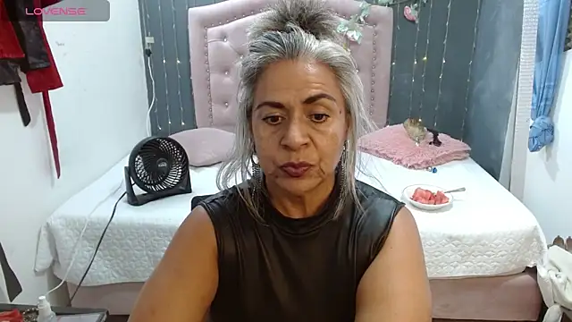 Snapshot of lalisha_96 chatting on 06-18-26, 11:32 lalisha 96 online show from 06-18-26, 11:32