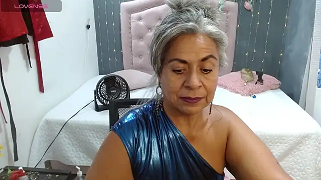Snapshot of lalisha_96 chatting on 06-17-26, 11:03 lalisha 96 online show from 06-17-26, 11:03