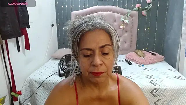 Snapshot of lalisha_96 chatting on 07-30-26, 10:42 lalisha 96 online show from 07-30-26, 10:42