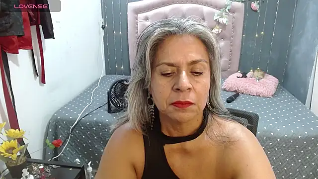 Snapshot of lalisha_96 chatting on 07-12-26, 01:17 lalisha 96 online show from 07-12-26, 01:17
