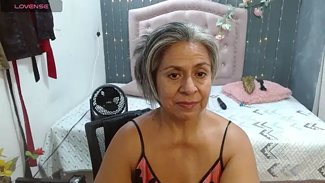 Snapshot of lalisha_96 chatting on 07-28-26, 01:02 lalisha 96 online show from 07-28-26, 01:02