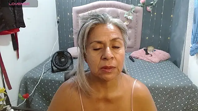 Snapshot of lalisha_96 chatting on 07-07-26, 01:52 lalisha 96 online show from 07-07-26, 01:52