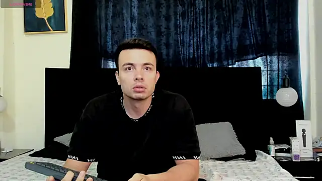 lissandthor13 online show from 11-19-25, 01:22