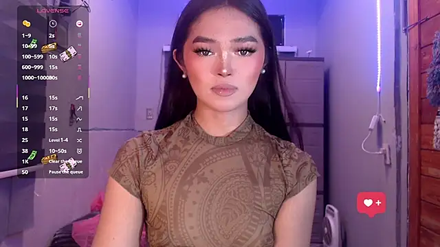 Itsme claire online show from 10-19-25, 01:19