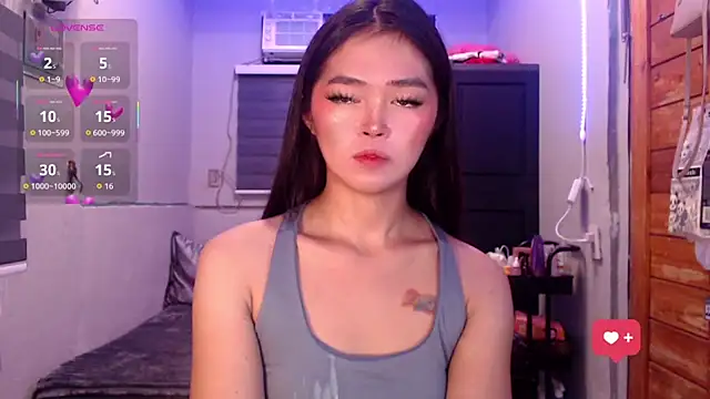 Itsme claire online show from 10-13-25, 01:51