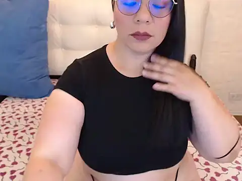 Snapshot of Angiee_BBW chatting on 09-13-25, 05:46 Angiee BBW online show from 09-13-25, 05:46
