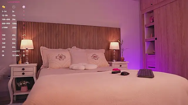 tatikiss  online show from 11-21-25, 11:53