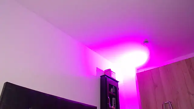 Snapshot of GiltRosebush chatting on 02-01-25, 10:01 GiltRosebush online show from 02-01-25, 10:01