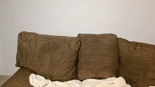 Snapshot of GiltRosebush chatting on 02-27-26, 08:30 GiltRosebush online show from 02-27-26, 08:30