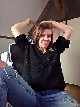 Lina lou4 online show from 11-13-25, 03:49