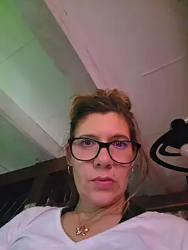 Lina lou4 online show from 07-19-26, 01:41