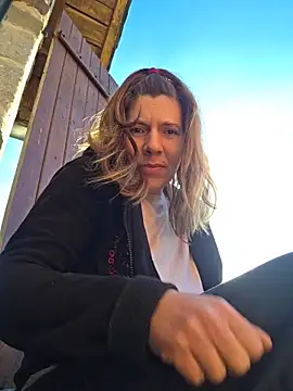 Lina lou4 online show from 03-17-26, 07:11