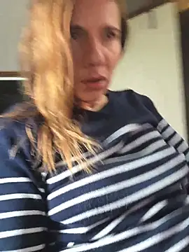 Lina lou4 online show from 11-27-25, 12:27