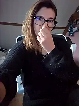 Lina lou4 online show from 10-28-25, 04:28