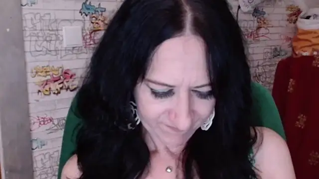 Snapshot of DebraMilf chatting on 08-02-26, 02:43 DebraMilf online show from 08-02-26, 02:43