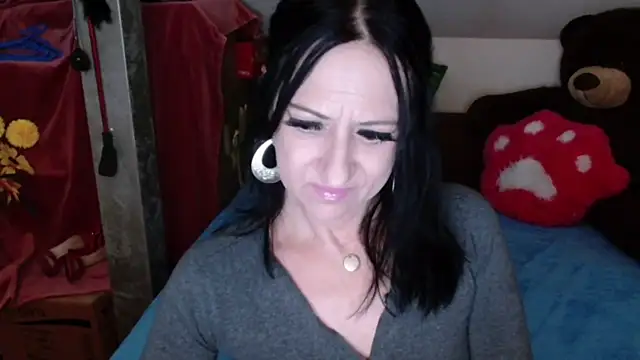 Snapshot of DebraMilf chatting on 01-19-25, 07:37 DebraMilf online show from 01-19-25, 07:37