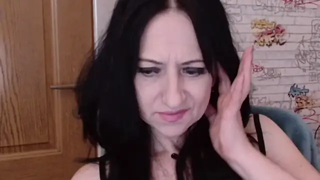Snapshot of DebraMilf chatting on 07-05-26, 01:43 DebraMilf online show from 07-05-26, 01:43