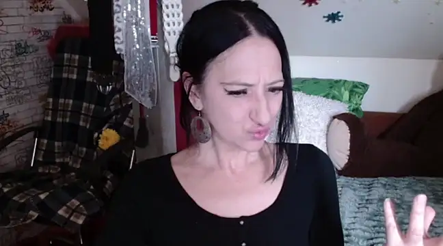 Snapshot of DebraMilf chatting on 03-23-25, 06:26 DebraMilf online show from 03-23-25, 06:26