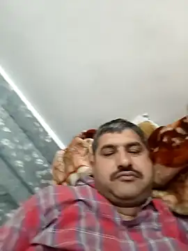 Snapshot of Amandev7 chatting on 03-04-26, 06:10 Amandev7 online show from 03-04-26, 06:10