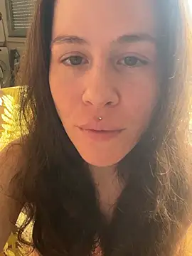 SuzieWanKenobi online show from 08-08-26, 06:04