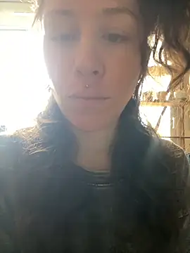 SuzieWanKenobi online show from 10-19-25, 12:52