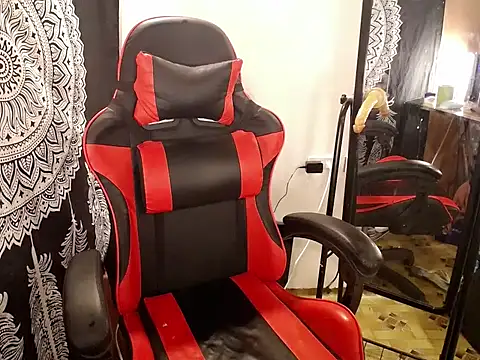 PirateEmpressBoaAico online show from 03-28-26, 10:05