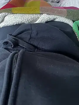 Snapshot of Misha_76 chatting on 03-08-25, 04:17 Misha 76 online show from 03-08-25, 04:17