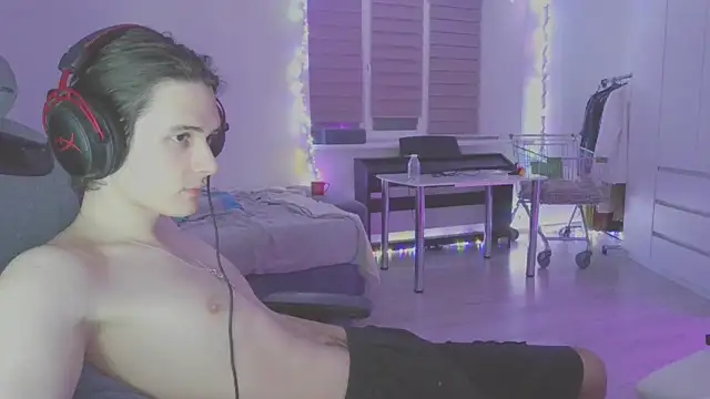 CandyChell online show from 02-22-25, 05:35