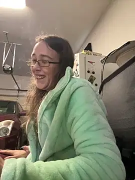 Dakota 02 online show from 02-19-25, 02:11