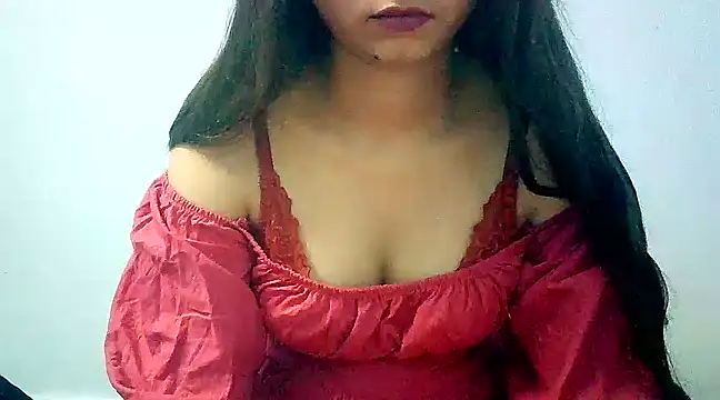 Snapshot of lovelydesi21 chatting on 02-14-25, 07:49 lovelydesi21 online show from 02-14-25, 07:49