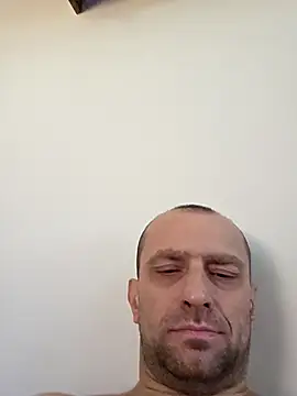 Snapshot of Roman0798 chatting on 11-28-25, 10:15 Roman0798 online show from 11-28-25, 10:15