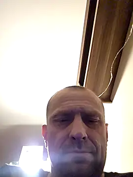 Snapshot of Roman0798 chatting on 11-29-25, 01:17 Roman0798 online show from 11-29-25, 01:17